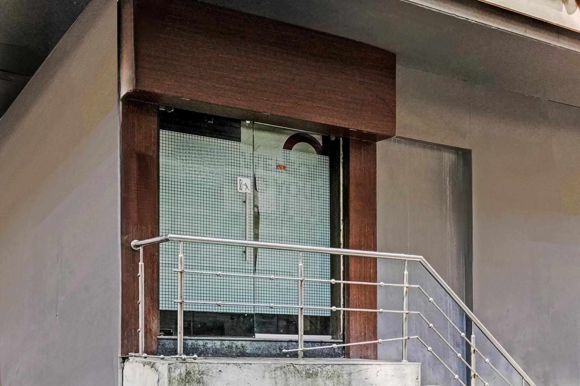 Hotel O Blue Inn Residence Near R City Mall Mumbai Luaran gambar